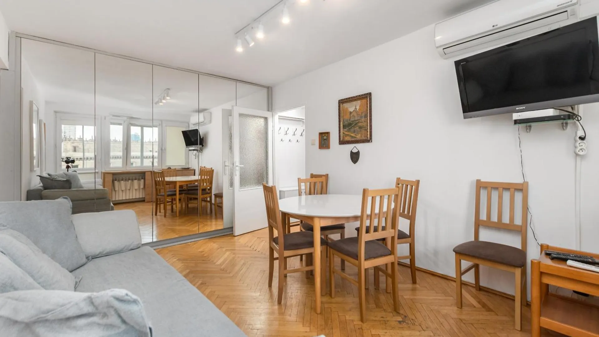 Appartamento Apartament Emilii Plater By Your Freedom Varsavia